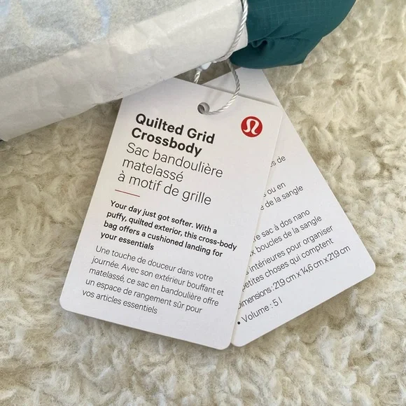 🎉🎉 HOST PICK 🎉🎉 Lululemon Quilted Grid Crossbody Bag Storm Teal NWT - Picture 8 of 11